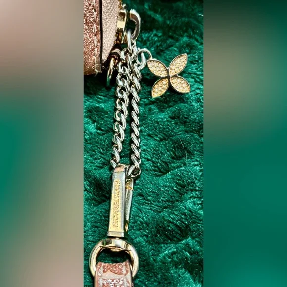 🩷💛 Michael Kors “Alex” Continental Wallet in Rose Gold Glitter - Picture 4 of 14